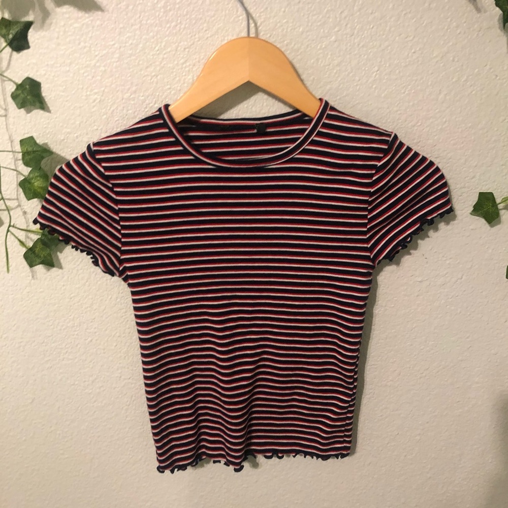 ‼️Bundle for Free‼️Forever 21 Striped Lettuce Top